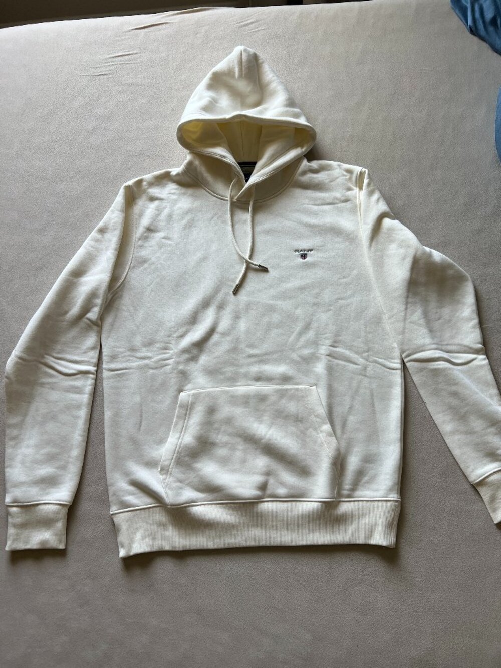GANT New Hoodie Sweater in size L